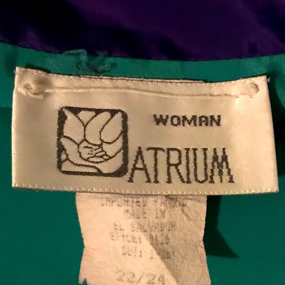 Four Color Reversible Shell - Picture 5 of 6